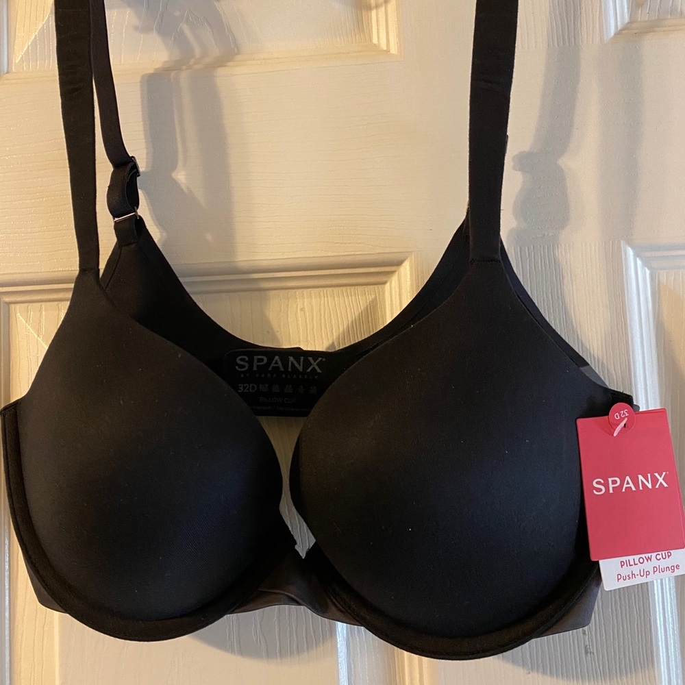 NWT NEVER BEEN WORN Spanx Black Bra